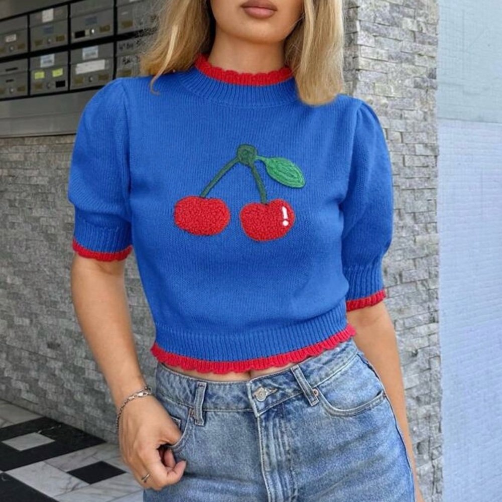 FOREVER 21 Junior Knitted Puff Sleeve Cherry crop Top - Picture 1 of 8